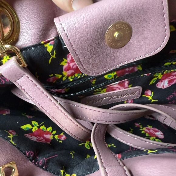 Betsey Johnson Gigi Mauve Vegan Leather Triple Entry Satchel Scarf Shoulder Bag - Picture 4 of 7